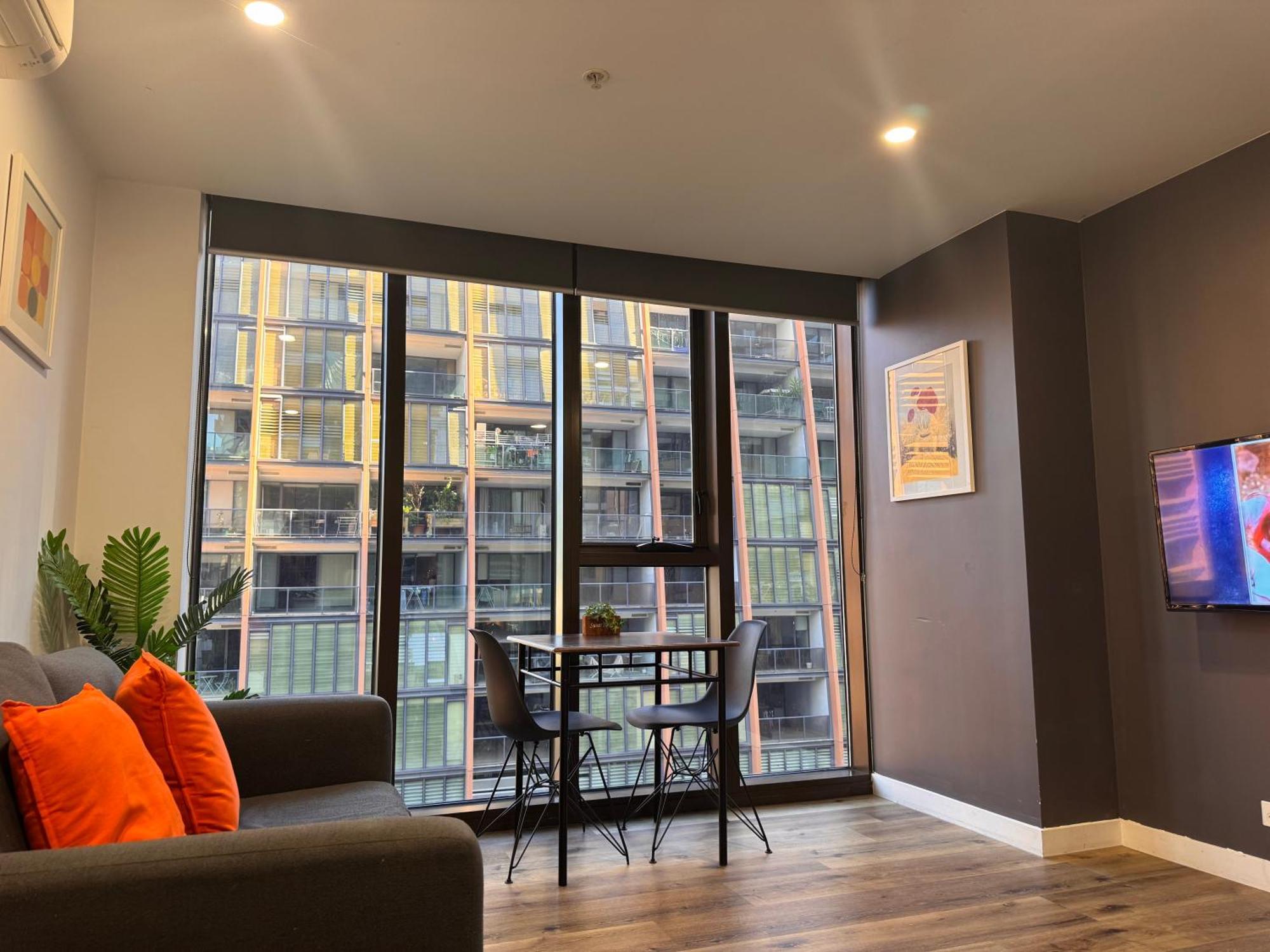 One-Bedroom Budget Apartment,1644428435:JPEG